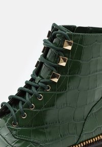 MICHAEL Michael Kors Botines con plataforma - dark green