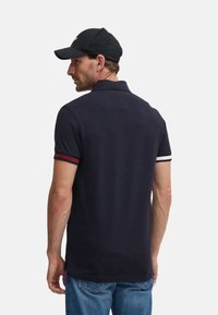 Tommy Hilfiger FLAG CUFF - Polo - desert sky