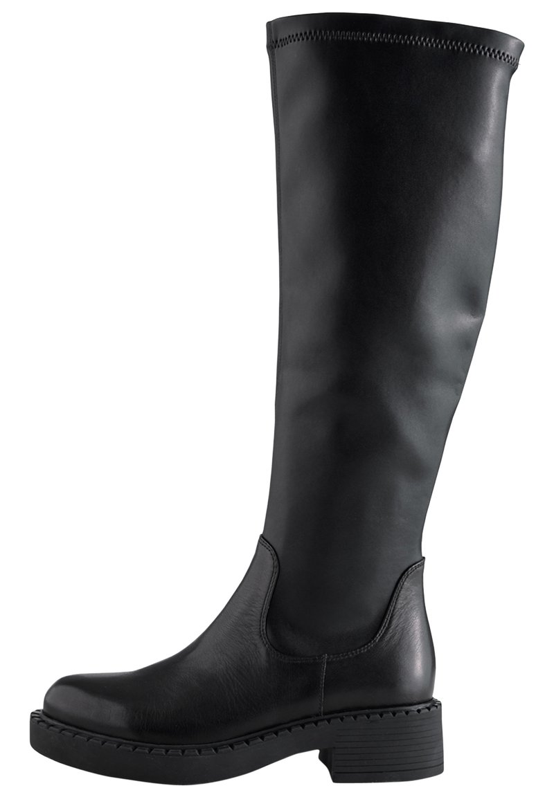 Kniehoge zwarte leren laars met een gladde afwerking, ronde neus en dikke zool. Gestikte accenten versterken het strakke ontwerp.