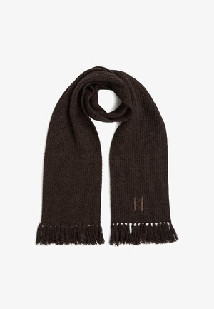 Rudas austo šalikas su kutais, pasižymintis subtiliu tekstūru ir mažu siuvinėtu logotipu apatinėje dešinėje kampo dalyje.