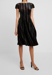 Closet Cocktailklänning - black