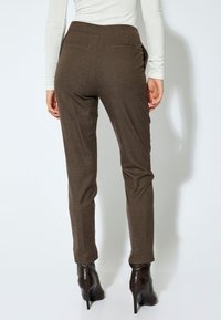 Koton CIGARETTE PANTS - Chinos - brown
