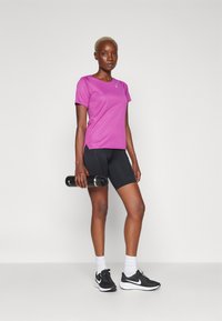 Nike Performance FAST TOP - Sportovní tričko - hot fuchsia