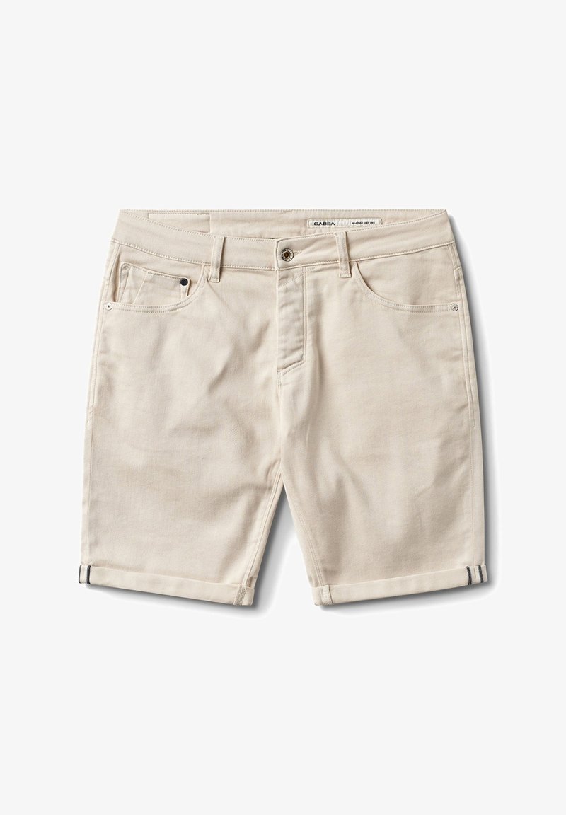 Bež traper kratke hlače ravnog kroja s pet džepova, zatvaranjem na dugme i obrezanim rubovima s crno-bijelim prugastim detaljima.