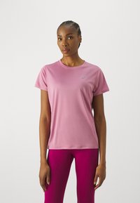 ASICS CORE TOP - Tekninen t-paita - soft berry