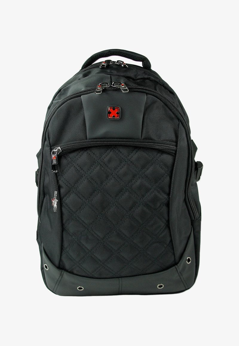 Zwarte rugzak van gestructureerde stof met een ruitpatroon, voorzien van meerdere ritsen, een verborgen voorvak en rode logo-accenten.