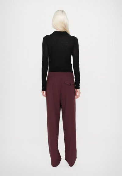 CLOSED MAWSON - Pantaloni - dark raisin red