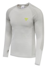 Maglia a maniche lunghe grigio chiaro con tessuto texturizzato, con un logo verde sul petto e fori per il pollice sui polsini per una vestibilità sicura.