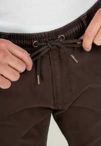 Reell REFLEX RIB  - Pantalones deportivos - coffee