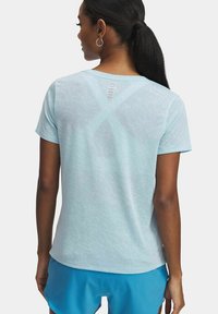 Under Armour LAUNCH CAMO  - Camiseta básica - blue stream