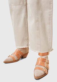 AllSaints JETT BARREL - Jeans baggy - white