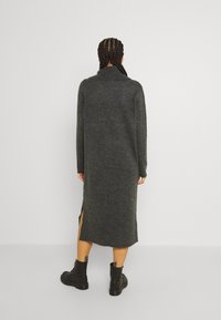 ONLY Vestido de malha - dark grey melange