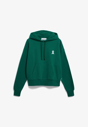 Sweat à capuche vert en tissu doux avec une poche frontale, un cordon de serrage et un petit logo en ruban blanc sur la poitrine gauche.