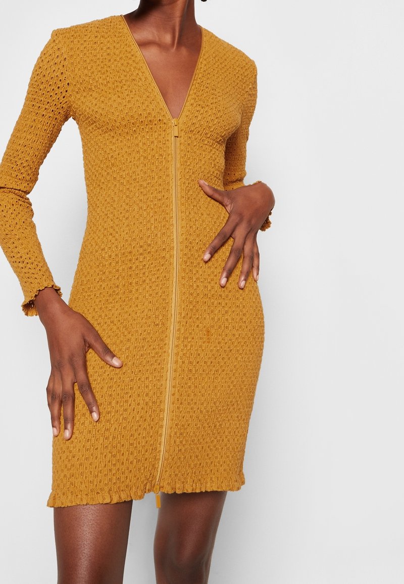 Proenza Schouler White Label Shift dress - yellow - (Pre-owned) - Zalando.ie Proenza Schouler White Label Shift dress - yellow - (Pre-owned) - Zalando.ie
