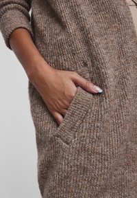 Pieces PCELLEN LS LONG NOOS BC - Vest - fossil