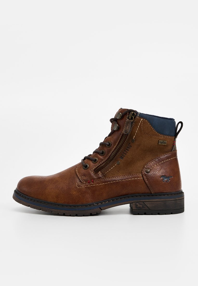 Botines con cordones