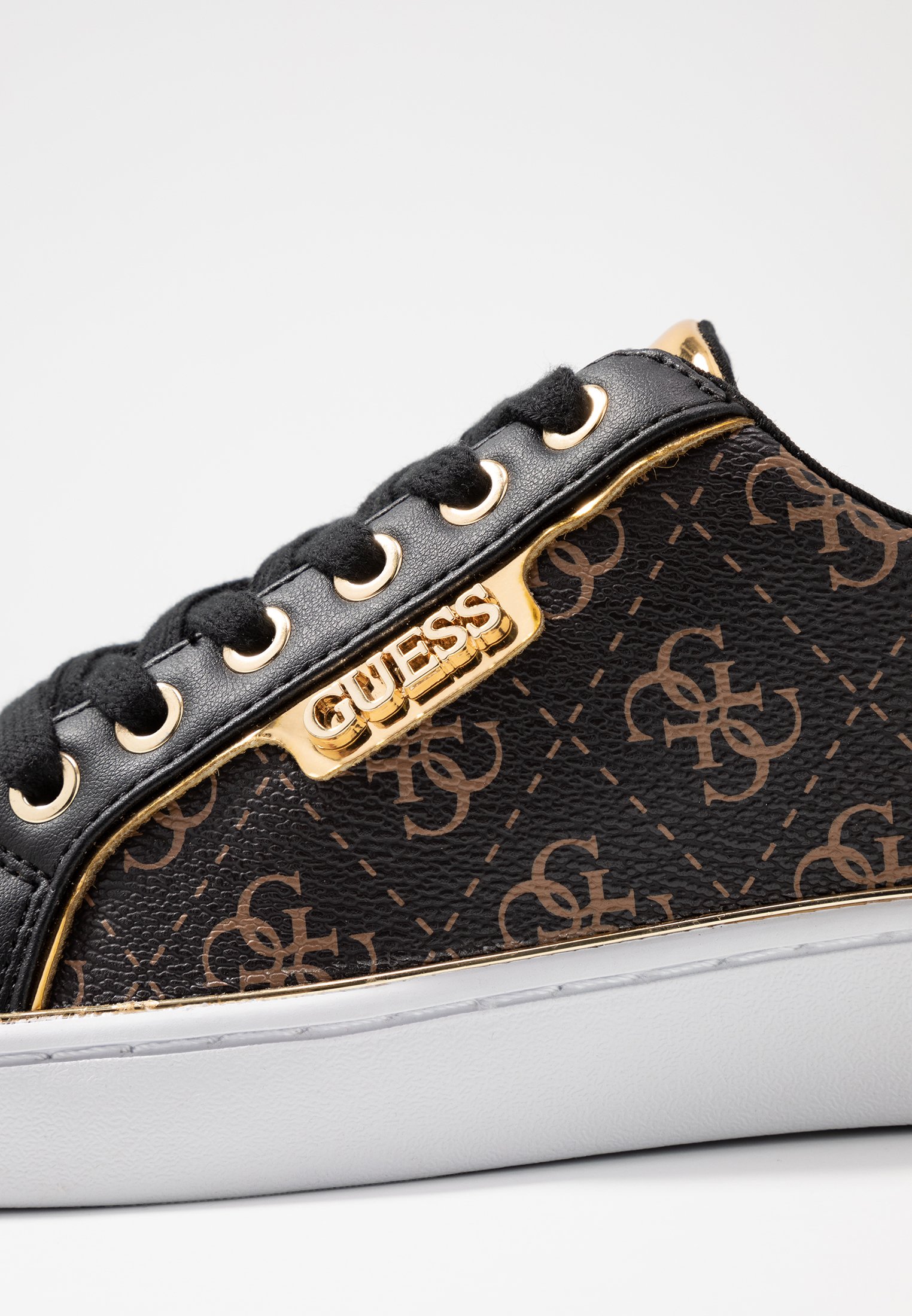 Guess BANQ Joggesko bronzeblack Zalando.no Guess BANQ Joggesko bronzeblack Zalando.no
