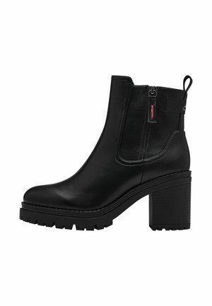 s.Oliver Bottines à plateau - black
