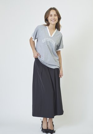 SIARACC OVERSIZE SPORTY V-TEE - Print T-shirt - grey melange off white