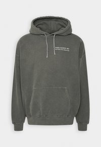 Felpa con cappuccio in misto cotone grigio scuro, dotata di tasca frontale, cordini regolabili e stampa sul petto.