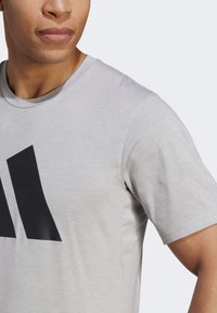 adidas Performance ESSENTIALS FEELREADY - Sports T-shirts - grey/black