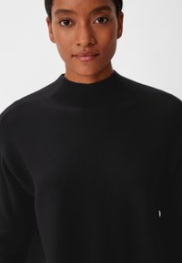 comma - Sweter