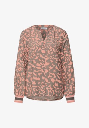 Blůza s dlouhými rukávy a výstřihem do V v růžovo-béžovém abstraktním vzoru, s knoflíky na přední straně a nařasenými rukávy s proužkovanými manžetami.