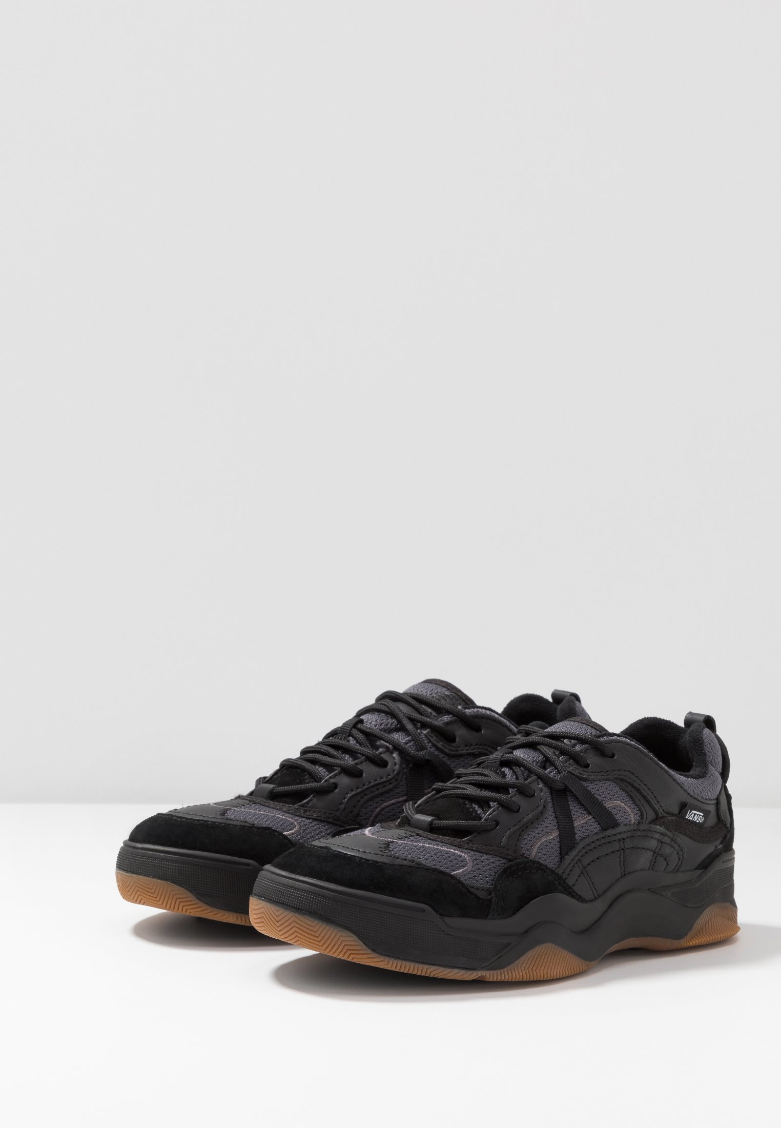 vans varix black