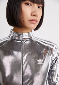 adidas Originals T-shirts print - silver