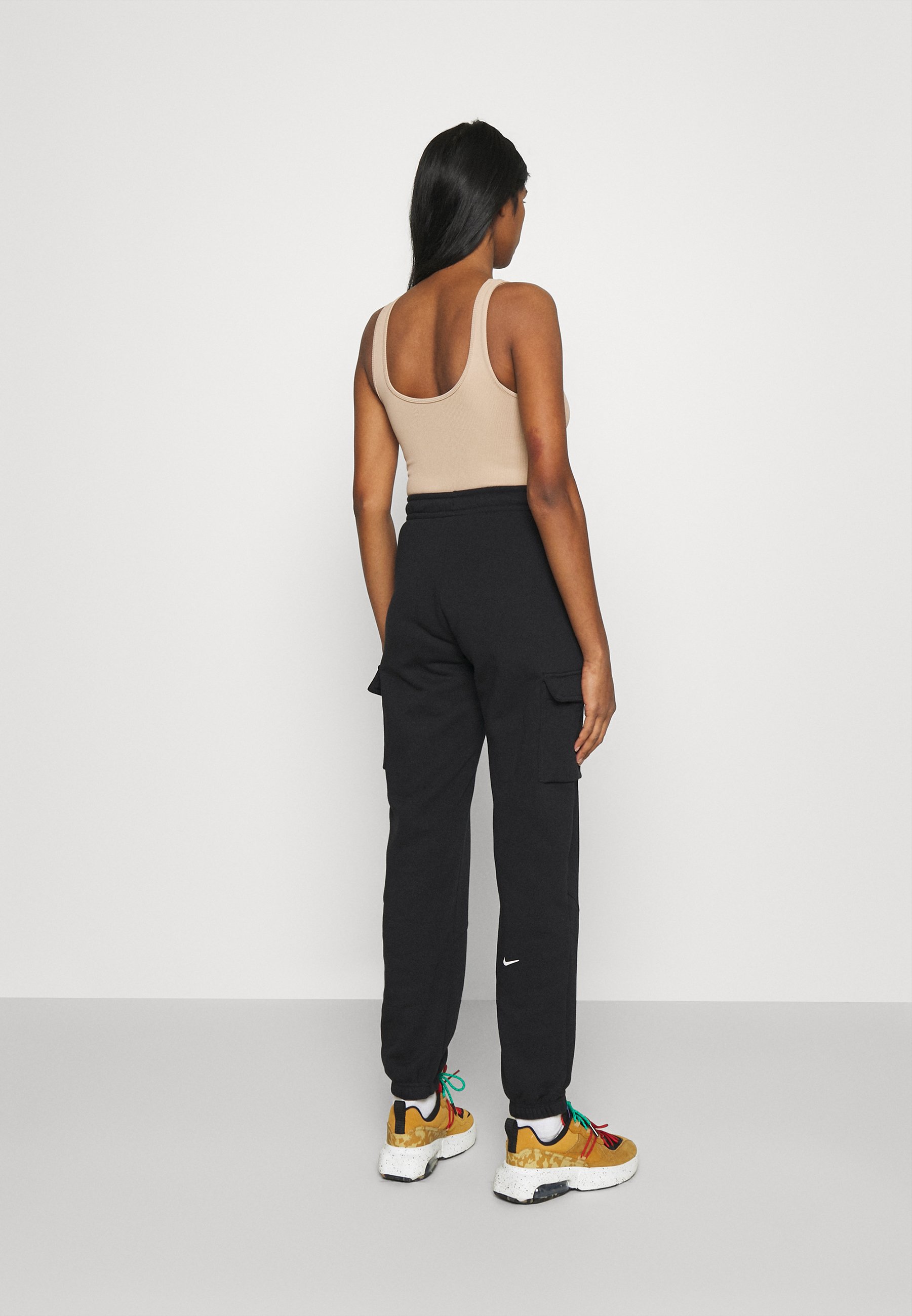 Damen CARGO LOOSE - Jogginghose Damen CARGO LOOSE - Jogginghose