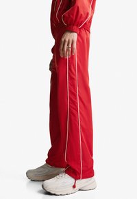 Bershka Tenisky - white