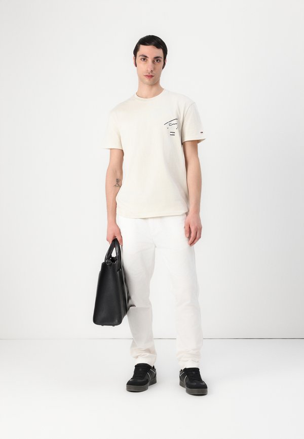 SIGNATURE CITY TEE UNISEX - Print T-shirt - desert sand dune4