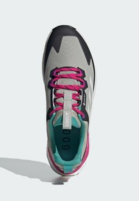 Adidas Terrex FREE GTX - Chaussures de marche - sesame   talc   real magenta