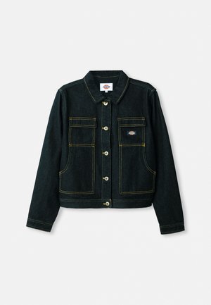 Mørk denimjakke med krave, to brystlommer, gule syninger og knaplukning foran.