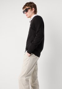 Thumbnail Image 7