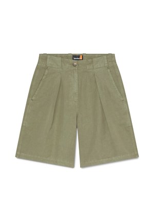 Pantalones cortos hasta la rodilla de color verde oliva con pinzas delanteras, bolsillos laterales, cierre de botones y logo de Timberland en la cintura interior.