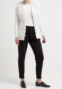 Miss Selfridge Pullover - off-white