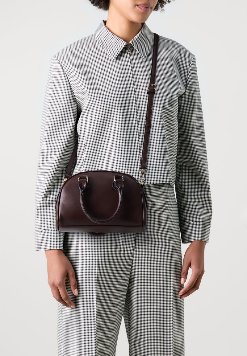 Gina Tricot BOWLING BAG - Skulderveske - dark brown