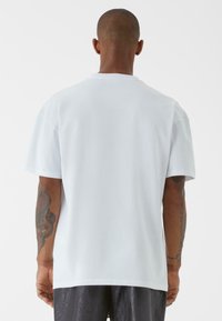 9N1M SENSE STAR - T-shirts med print - white