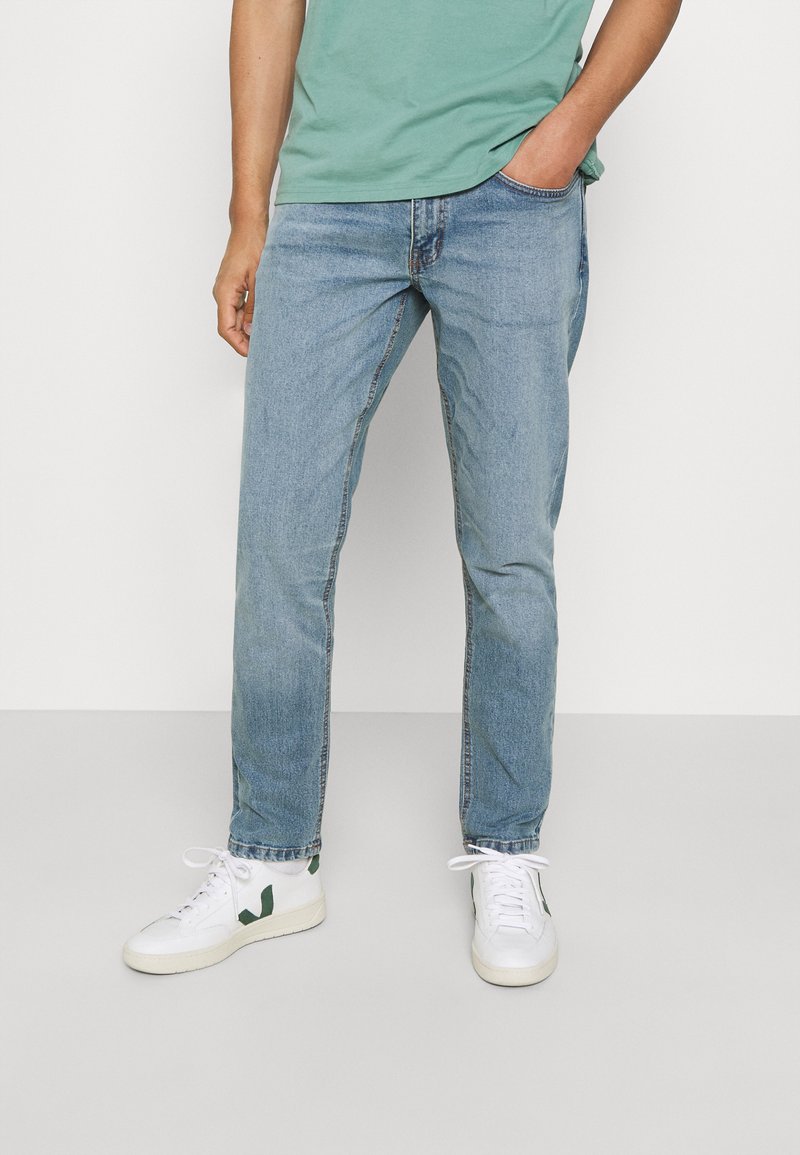 Redefined Rebel DETROIT REGULAR FIT - Calças de ganga de perna direita - light blue