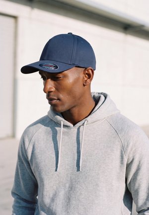 Flexfit, NEUE KOLLEKTION ALPHA SHAPE - Pet - darknavy