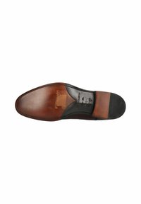 Suela de zapato de piel marrón con un diseño elegante. Presenta un acabado pulido, un tacón de cuero negro en contraste y detalles de costura visibles.