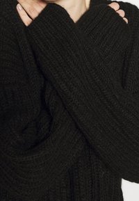 DRYKORN Maglione - black