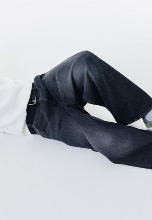 PULL&BEAR Sneakers laag - green