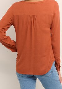 Kaffe Camicetta - mottled brown