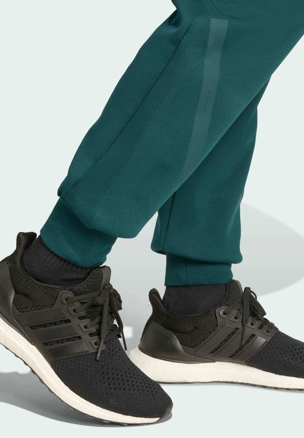 Tracksuit bottoms - aurora ivy2