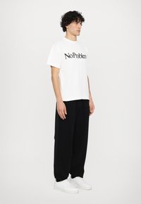 No Problemo TEE - Triko s potiskem - white