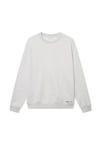 Sudadera gris claro hecha de un tejido suave, con cuello redondo, mangas largas y puños y dobladillo acanalados. Presenta un detalle de logo en la parte delantera.