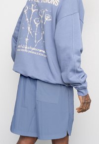 Multiply Apparel Sudadera con cremallera - blue