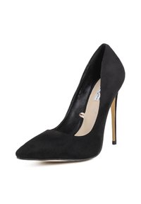 Stiletto con tacco alto in suede nero, punta affilata e design con ritagli laterali. Presenta un tacco sottile e alto di colore dorato e una fodera interna liscia.